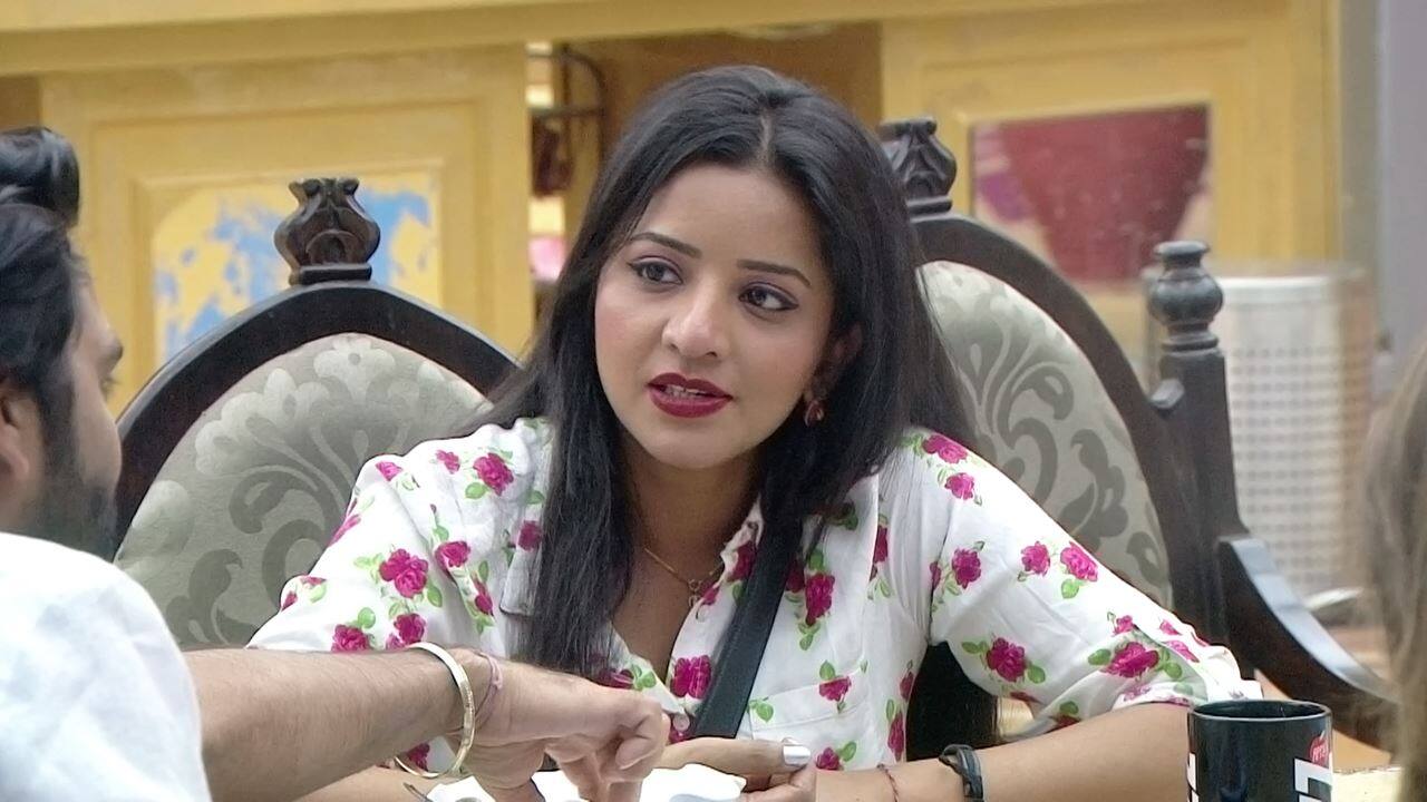 Watch Bigg Boss S10 Unseen Undekha Day 75 Pillow Talk Online