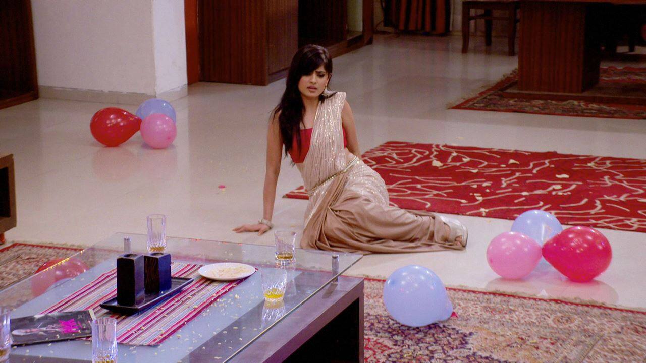 Watch Sasural Simar Ka Episode 1858 Date 03 Jun 17 Online Watch Full Hd Videos Of Colors Hindi For Free Only At Voot The story revolves around two sisters, simar and roli, who get married to the sons of the bharadwaj family. voot